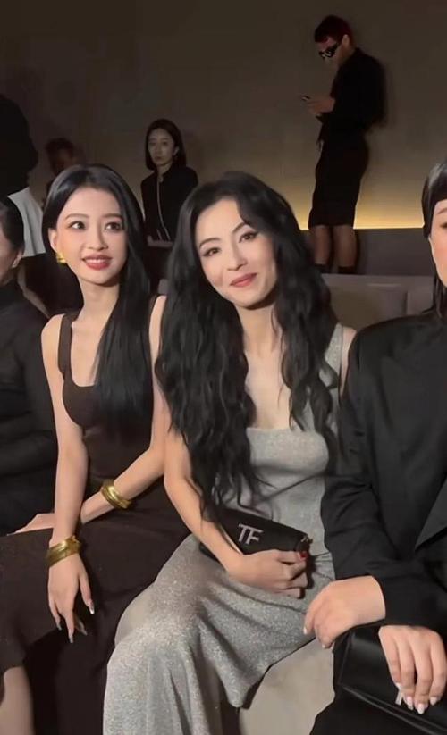 白小姐管家婆四肖八码和张柏芝近照撞脸向太与张柏芝和别人的合照